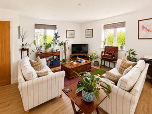 Sitting Room- click for photo gallery